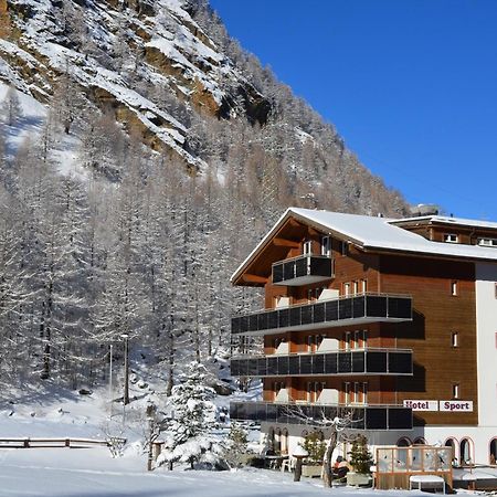 Ski-In/Ski-Out Hotel Sport Saas-Almagell Exterior foto